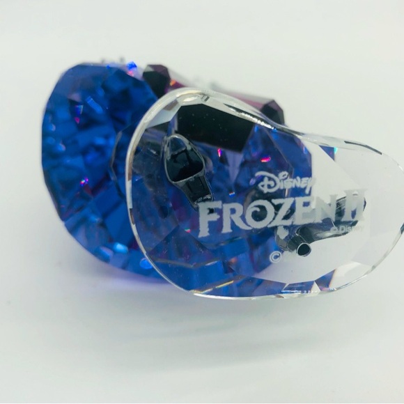 Swarovksi Frozen 2 Anna Figurine with original boxe and COA - Picture 5 of 7